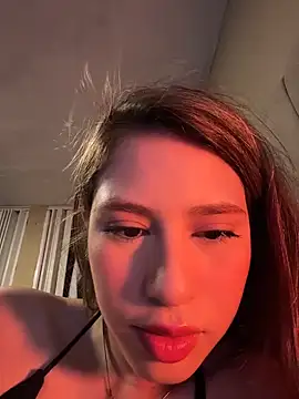 romyamo online show from April 24, 1:40 am