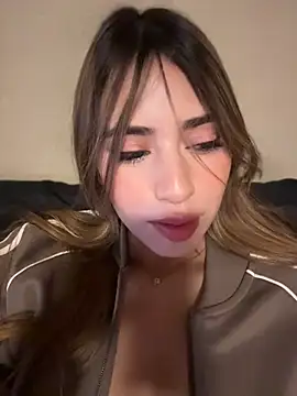 Snapshot of romyamo chatting on June 30, 11:32 am romyamo online show from June 30, 11:32 am