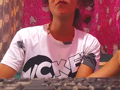 Snapshot of Angelofcumts chatting on March 19, 2:11 am Angelofcumts online show from March 19, 2:11 am