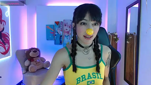 Snapshot of FIORELLA_L chatting on February 11, 12:05 pm FIORELLA L online show from February 11, 12:05 pm