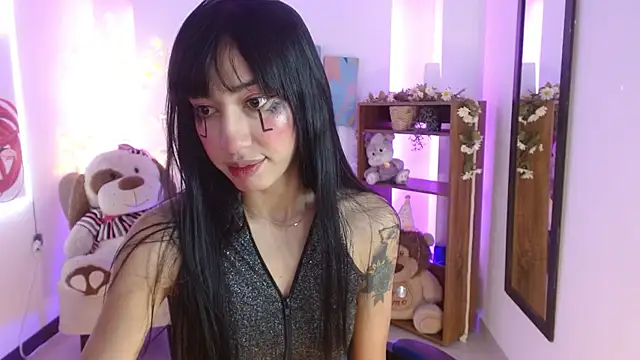 Snapshot of FIORELLA_L chatting on June 4, 12:10 pm FIORELLA L online show from June 4, 12:10 pm