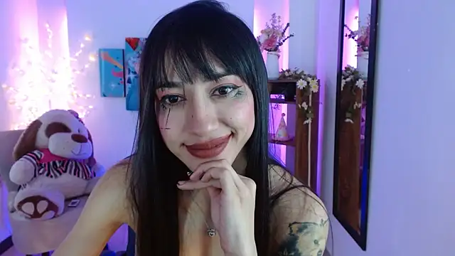 Snapshot of FIORELLA_L chatting on May 11, 4:04 pm FIORELLA L online show from May 11, 4:04 pm