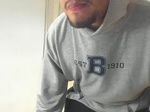 Cristhian Dirty online show from February 6, 1:23 am