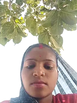 Snapshot of Gungun_thakur chatting on February 26, 8:14 am Gungun thakur online show from February 26, 8:14 am