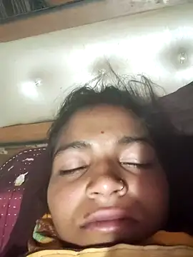 Snapshot of Gungun_thakur chatting on February 6, 10:28 pm Gungun thakur online show from February 6, 10:28 pm