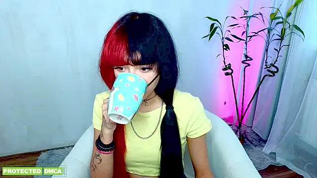   Amiraa online show from March 4, 12:57 pm