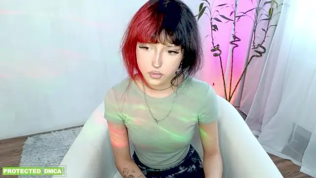   Amiraa online show from March 5, 11:29 am