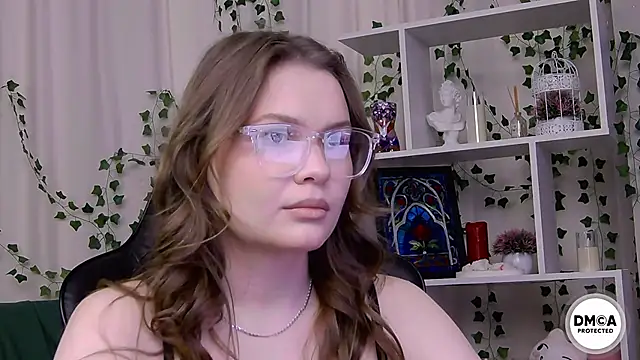 Snapshot of Kate_mermaid chatting on February 10, 1:37 am Kate mermaid online show from February 10, 1:37 am