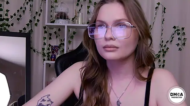 Snapshot of Kate_mermaid chatting on February 2, 3:38 am Kate mermaid online show from February 2, 3:38 am