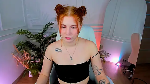 MiraBoom online show from April 5, 9:10 pm