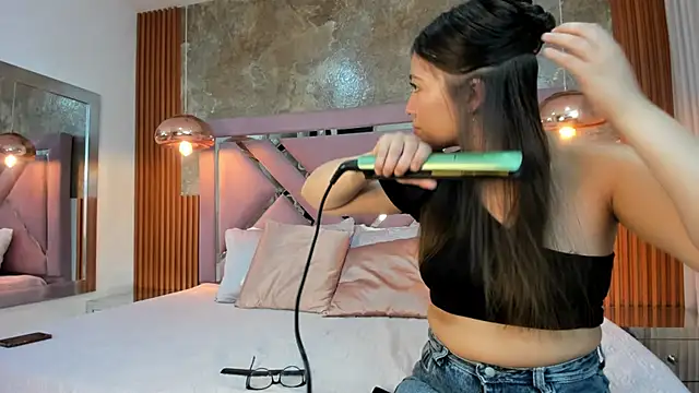 ChloeandAdam online show from March 29, 1:51 am