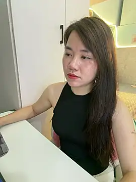 Snapshot of Amy8386 chatting on June 21, 3:34 am Amy8386 online show from June 21, 3:34 am