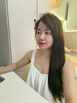 Snapshot of Amy8386 chatting on June 18, 4:11 am Amy8386 online show from June 18, 4:11 am