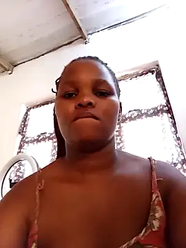 Snapshot of minniemoreee chatting on February 12, 4:45 am minniemoreee online show from February 12, 4:45 am