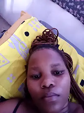 Snapshot of minniemoreee chatting on February 8, 5:05 am minniemoreee online show from February 8, 5:05 am