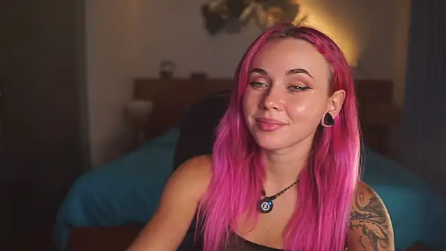 Sarah Pink online show from April 30, 2:35 pm