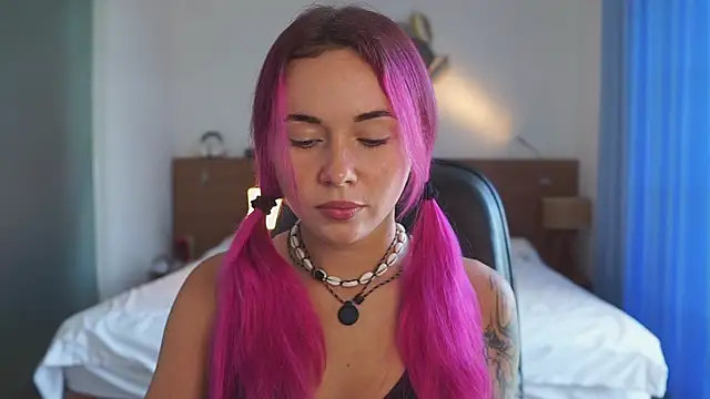 Sarah Pink online show from January 14, 1:53 am