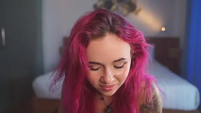 Sarah Pink online show from July 25, 9:17 am