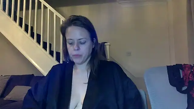 Snapshot of ElizabethArden42- chatting on February 27, 8:41 pm ElizabethArden42- online show from February 27, 8:41 pm