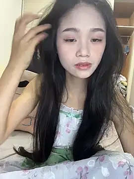 Snapshot of srr6677 chatting on February 28, 11:43 am srr6677 online show from February 28, 11:43 am