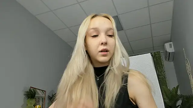 MaoqiBeverly online show from April 29, 7:12 am