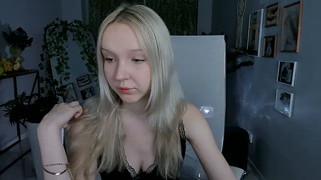 MaoqiBeverly online show from April 8, 8:05 am