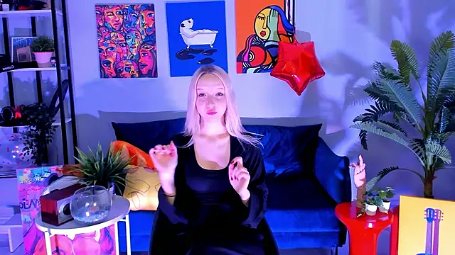 MaoqiBeverly online show from March 12, 8:18 am