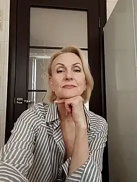 MichelleSolis online show from March 29, 1:35 pm