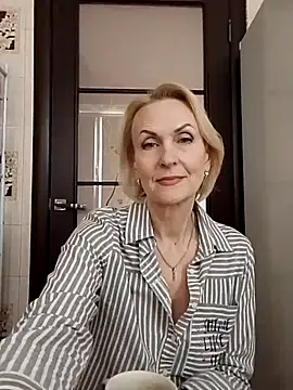 MichelleSolis online show from April 15, 1:26 pm