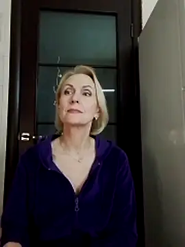 MichelleSolis online show from April 4, 6:25 pm