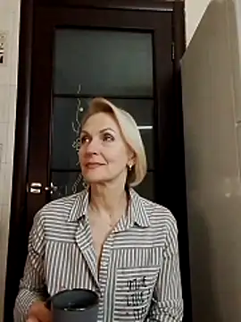 MichelleSolis online show from March 27, 7:04 pm