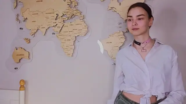 Snapshot of EddieChery chatting on February 4, 12:22 pm EddieChery online show from February 4, 12:22 pm