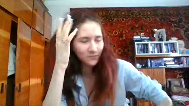 NickiKisinger online show from April 4, 5:36 am