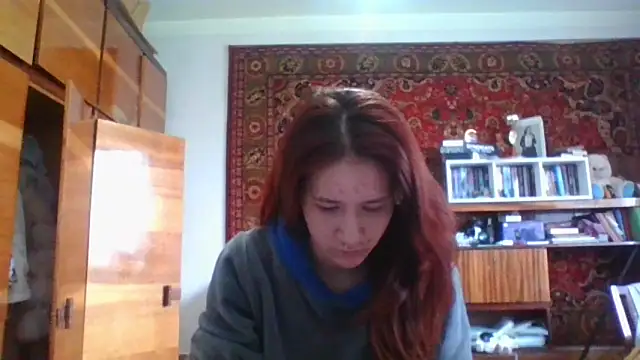 NickiKisinger online show from April 10, 8:43 am