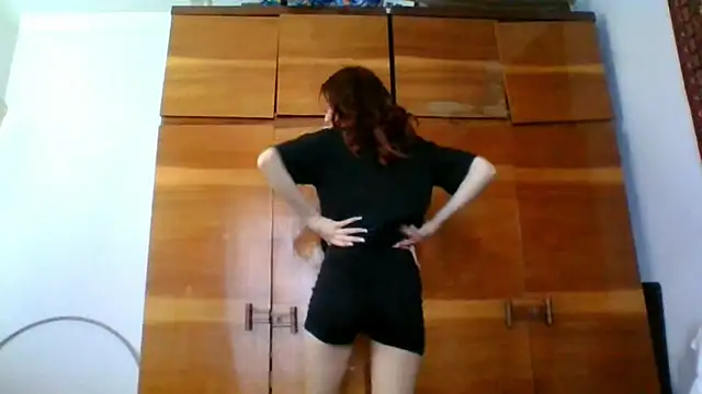 NickiKisinger online show from April 22, 5:14 am