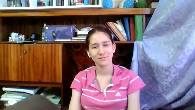 NickiKisinger online show from April 5, 5:14 am