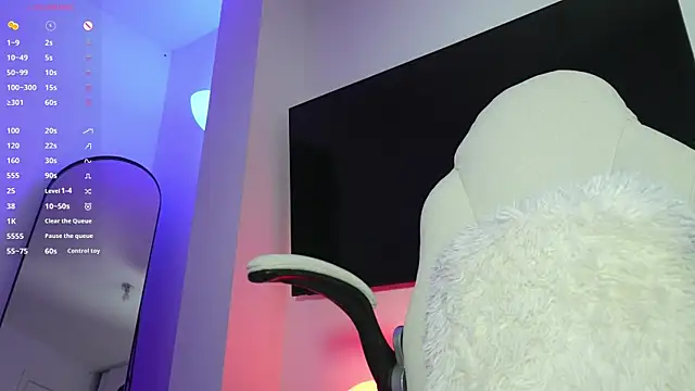 Snapshot of Just_Lu chatting on February 20, 3:58 pm Just Lu online show from February 20, 3:58 pm