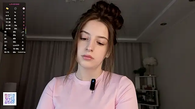 LeanneDinkle online show from April 19, 5:08 am