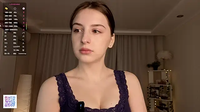 LeanneDinkle online show from April 14, 5:12 am