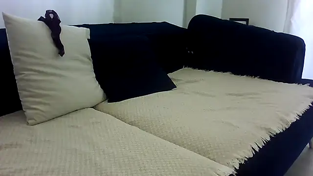 Snapshot of Heeleenn918 chatting on May 18, 7:35 am Heeleenn918 online show from May 18, 7:35 am