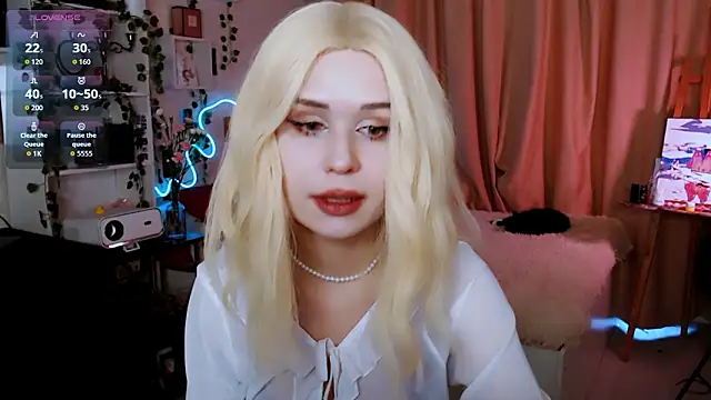 EllieHeart online show from February 8, 11:19 am