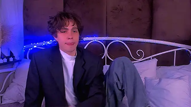 Keith Erickson online show from February 18, 10:33 am