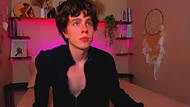 Keith Erickson online show from March 7, 6:24 pm