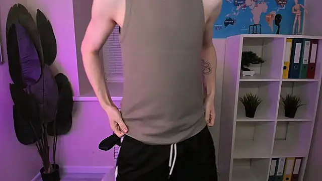 Dylan Norton online show from April 8, 2:18 pm