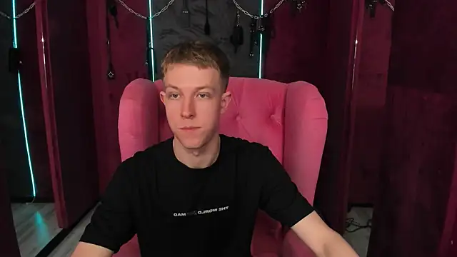 Dylan Norton online show from April 3, 12:33 pm