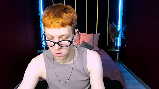 Snapshot of Dylan_Norton chatting on February 14, 3:34 pm Dylan Norton online show from February 14, 3:34 pm