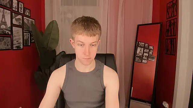 Snapshot of Dylan_Norton chatting on June 2, 10:15 am Dylan Norton online show from June 2, 10:15 am