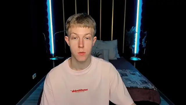 Snapshot of Dylan_Norton chatting on July 17, 10:56 am Dylan Norton online show from July 17, 10:56 am