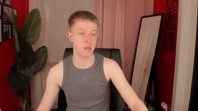 Snapshot of Dylan_Norton chatting on May 12, 10:21 am Dylan Norton online show from May 12, 10:21 am