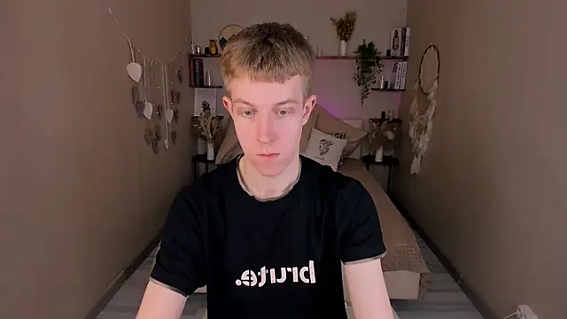 Snapshot of Dylan_Norton chatting on May 31, 3:29 pm Dylan Norton online show from May 31, 3:29 pm